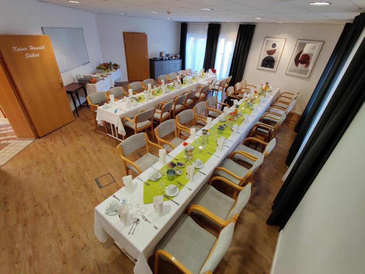 Hotel-Cafe Rathaus Бад Абах Екстериор снимка